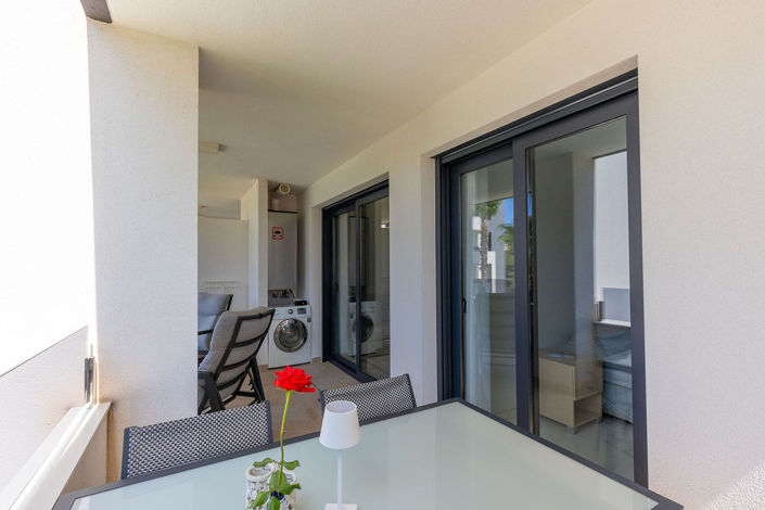 Image No.25-2 Bed Apartment for sale
