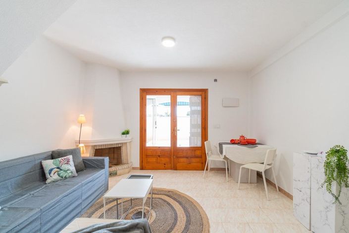Image No.18-2 Bed Townhouse for sale