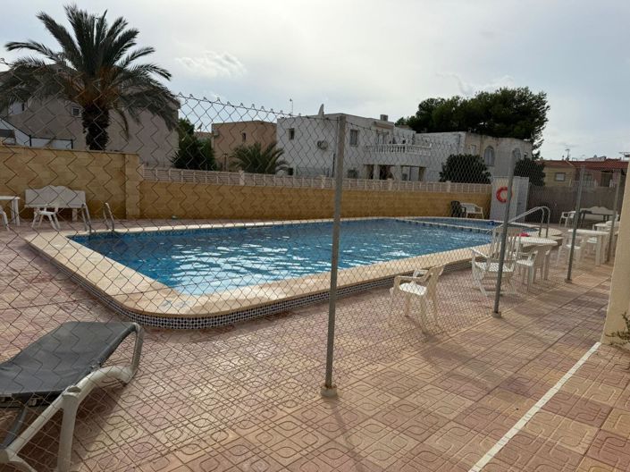 Image No.32-2 Bed Townhouse for sale
