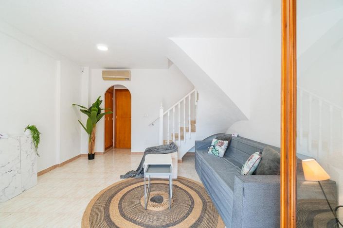 Image No.9-2 Bed Townhouse for sale