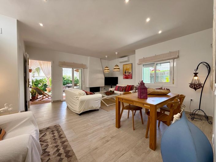 Image No.8-3 Bed Villa for sale