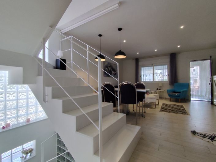 Image No.10-4 Bed Townhouse for sale