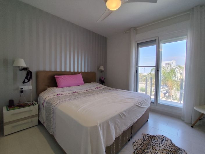 Image No.16-4 Bed Townhouse for sale