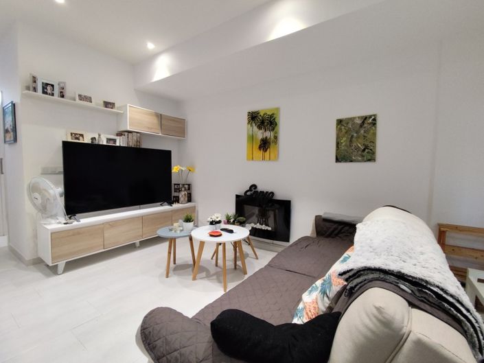 Image No.24-4 Bed Townhouse for sale