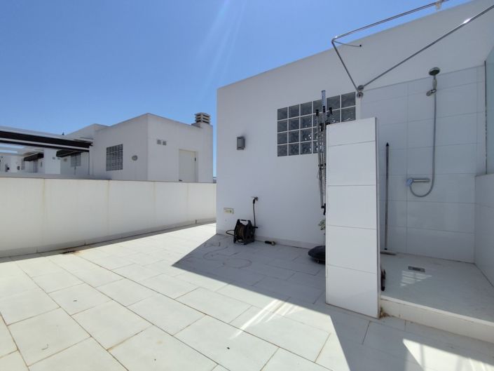 Image No.36-4 Bed Townhouse for sale