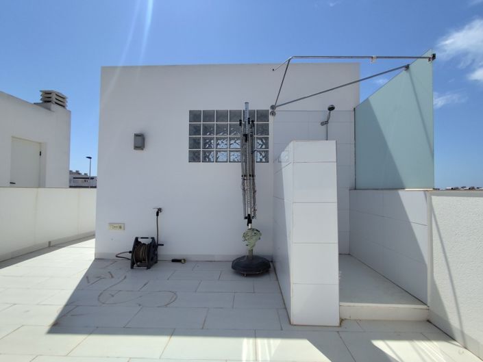 Image No.37-4 Bed Townhouse for sale