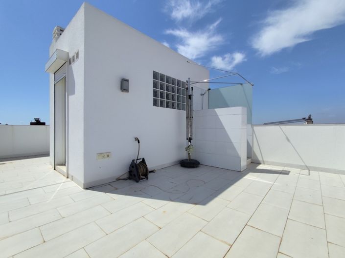 Image No.38-4 Bed Townhouse for sale