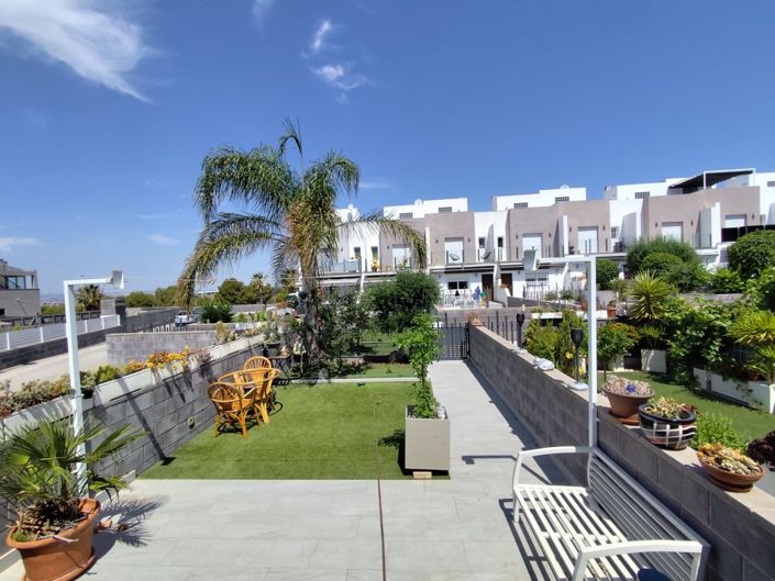 Image No.49-4 Bed Townhouse for sale