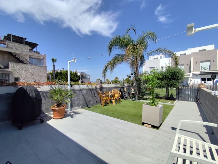 Image No.51-4 Bed Townhouse for sale