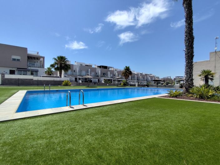 Image No.60-4 Bed Townhouse for sale