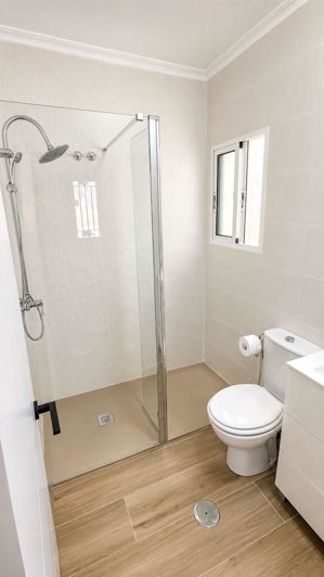 Image No.14-3 Bed Townhouse for sale