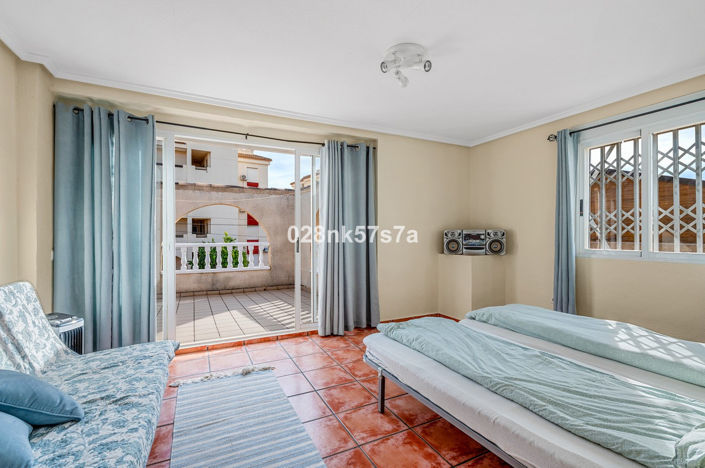 Image No.22-Villa de 4 chambres à vendre à Playa Flamenca