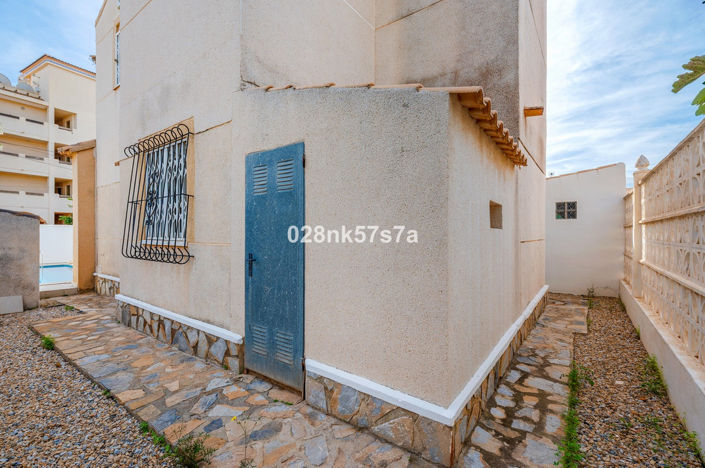Image No.27-Villa de 4 chambres à vendre à Playa Flamenca