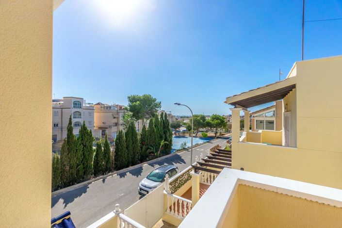 Image No.27-3 Bed Villa for sale