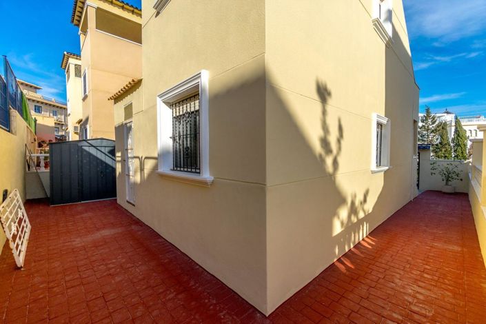 Image No.4-3 Bed Villa for sale