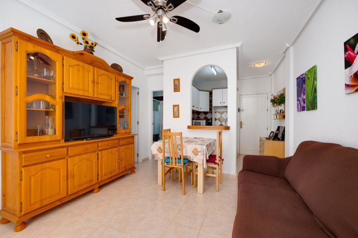 Image No.3-Appartement de 2 chambres à vendre à Torrevieja