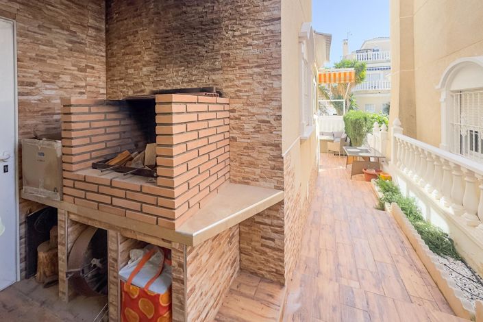 Image No.7-4 Bed Villa for sale