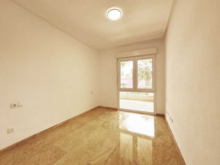 Image No.21-2 Bed Apartment for sale