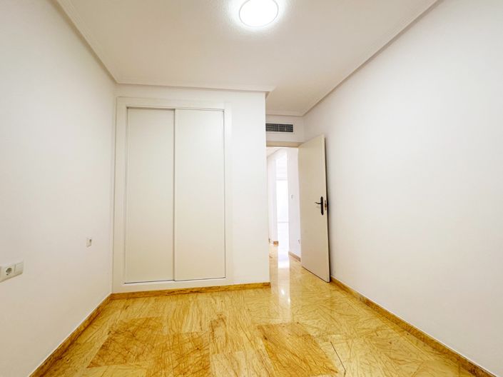 Image No.26-2 Bed Apartment for sale