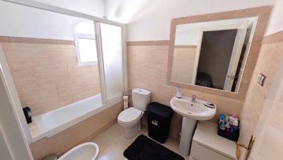 79360locripen5bedtownhousealgorfa42
