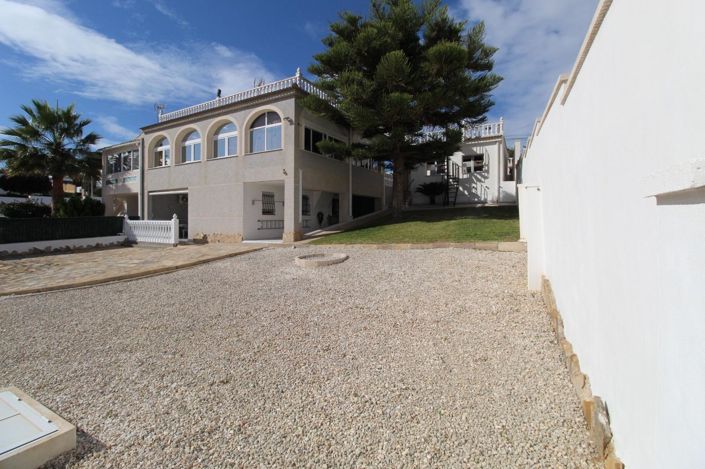 Image No.2-Villa de 5 chambres à vendre à Los Balcones