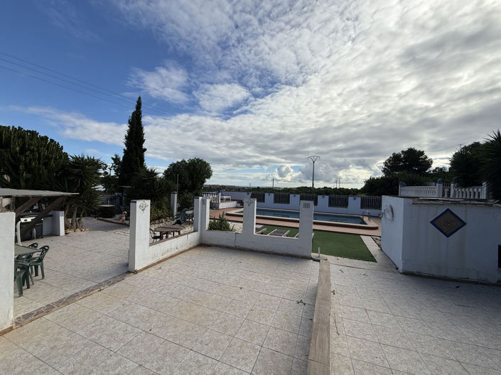 Image No.15-4 Bed Country House for sale
