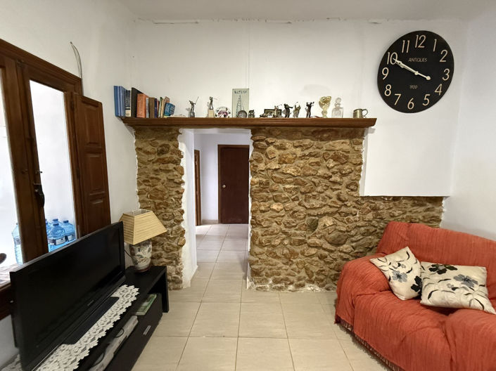 Image No.17-4 Bed Country House for sale