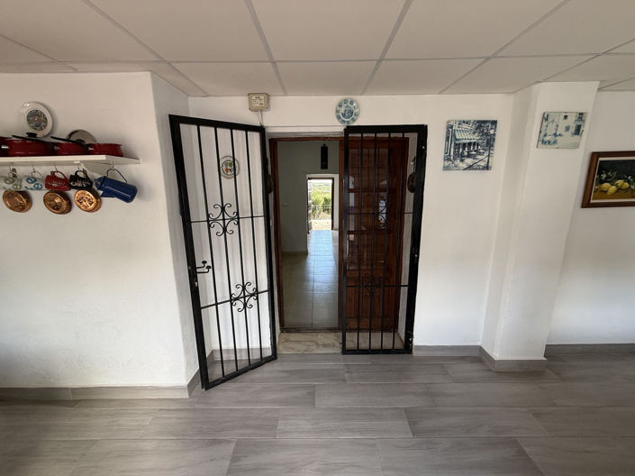 Image No.24-4 Bed Country House for sale