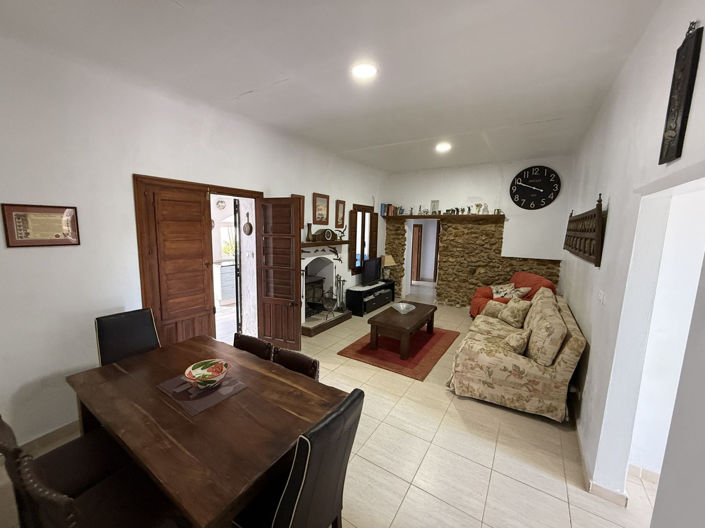 Image No.25-4 Bed Country House for sale