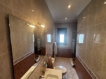 bc404-fambathroombc404-