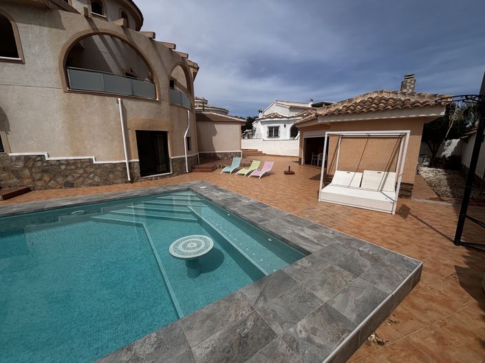 Image No.30-4 Bed Villa for sale