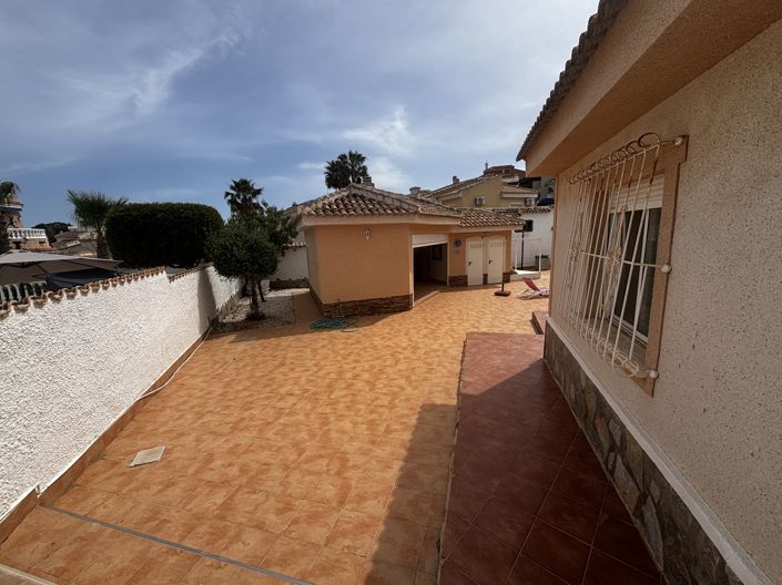 Image No.35-4 Bed Villa for sale