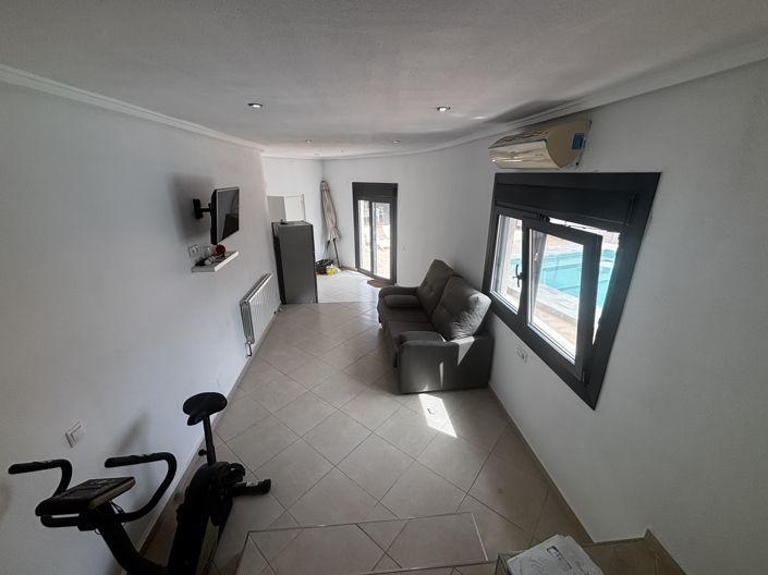 Image No.42-4 Bed Villa for sale