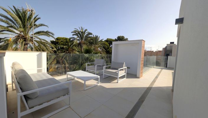 Image No.32-4 Bed Villa for sale