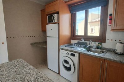 13171stunningtopfloorapartmentwithprivatesola