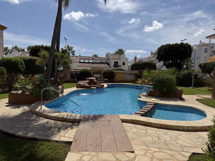 Image No.2-3 Bed Townhouse for sale