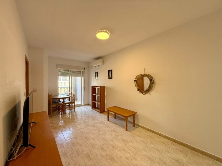 Image No.2-Appartement de 2 chambres à vendre à Torrevieja