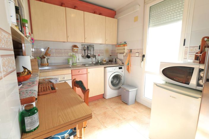 Image No.10-2 Bed Townhouse for sale