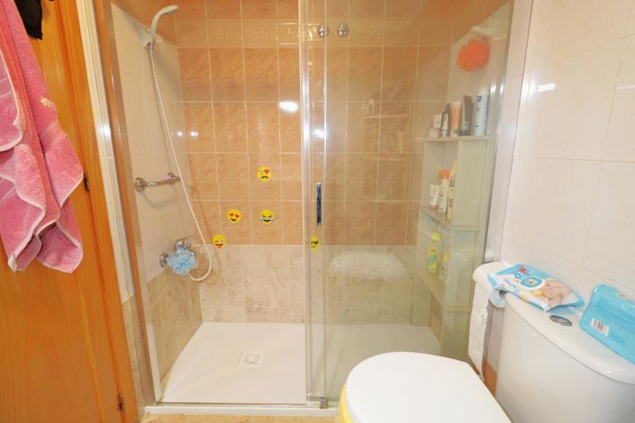 Image No.23-2 Bed Townhouse for sale