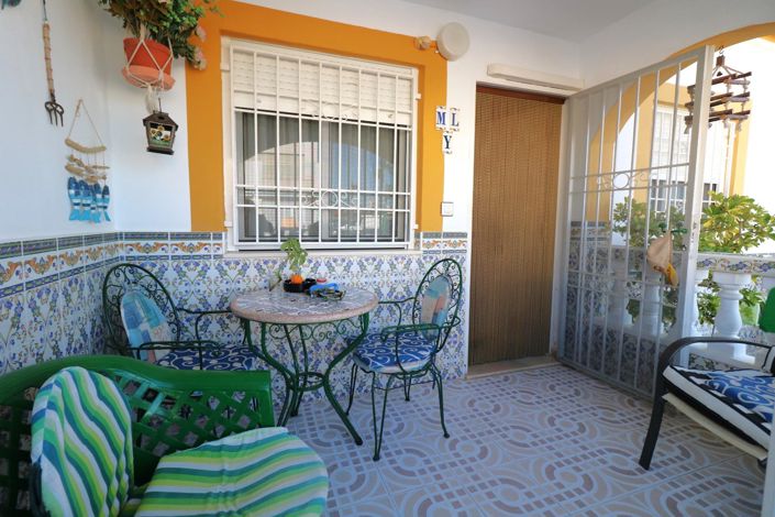 Image No.6-2 Bed Townhouse for sale