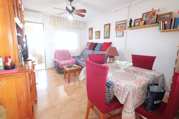 Image No.8-2 Bed Townhouse for sale