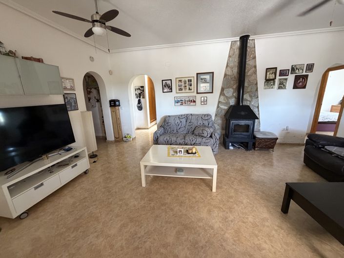 Image No.8-7 Bed Villa for sale
