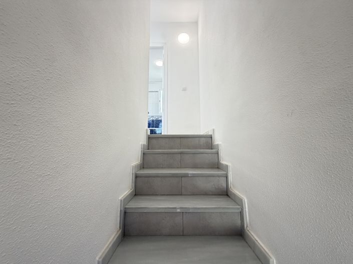 Image No.17-3 Bed Townhouse for sale