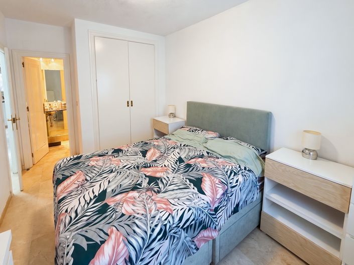 Image No.17-4 Bed Townhouse for sale