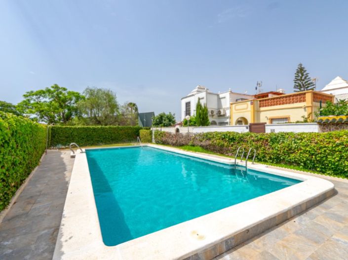 Image No.30-3 Bed Townhouse for sale