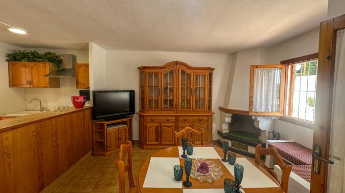 Image No.19-2 Bed Townhouse for sale