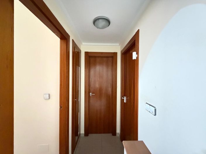Image No.20-2 Bed Apartment for sale