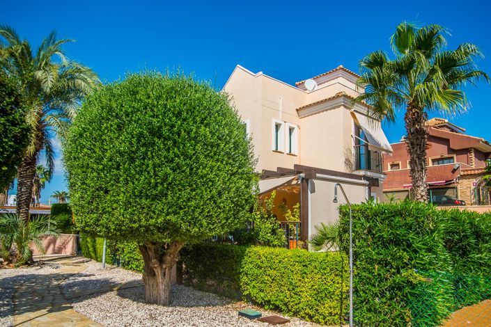 Image No.24-4 Bed Villa for sale