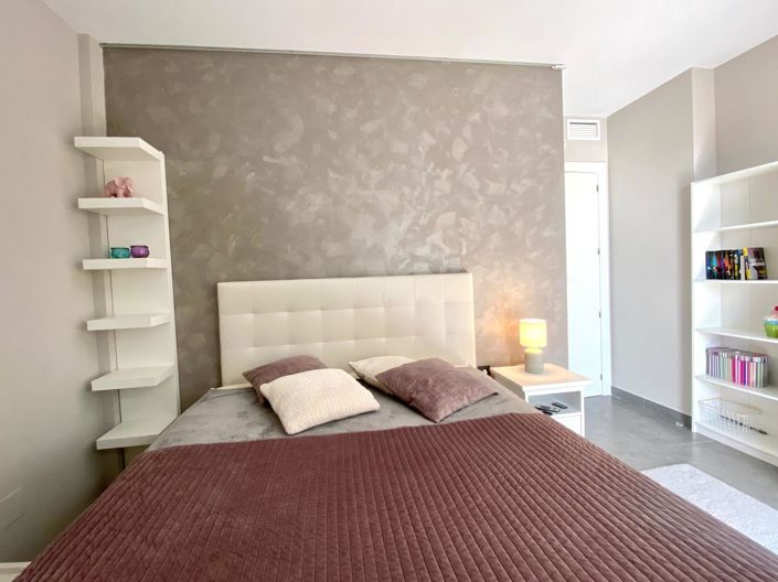 Image No.28-3 Bed Apartment for sale