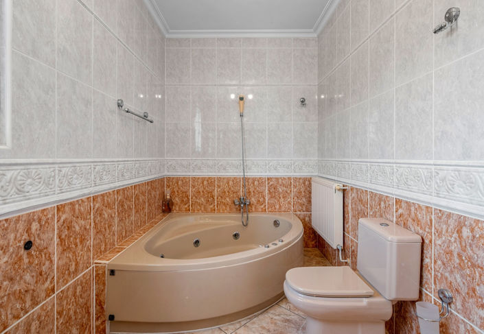 Image No.19-7 Bed Villa for sale